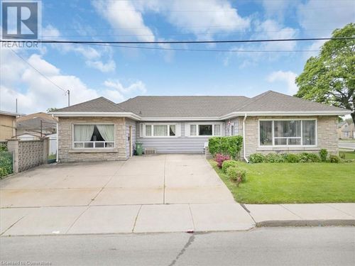 693 Upper James St, Hamilton, ON, L9C2Z7 | Card Image
