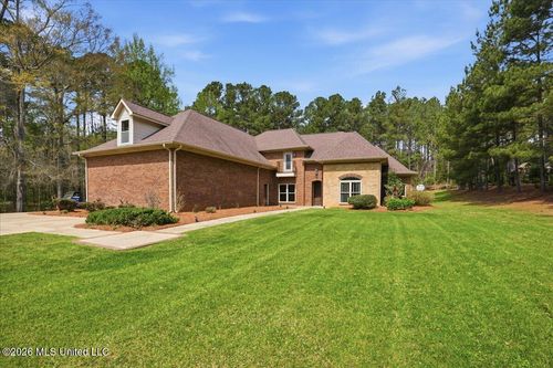 206 Pioneer Hill Dr, Carthage, MS, 39051-9150 | Card Image