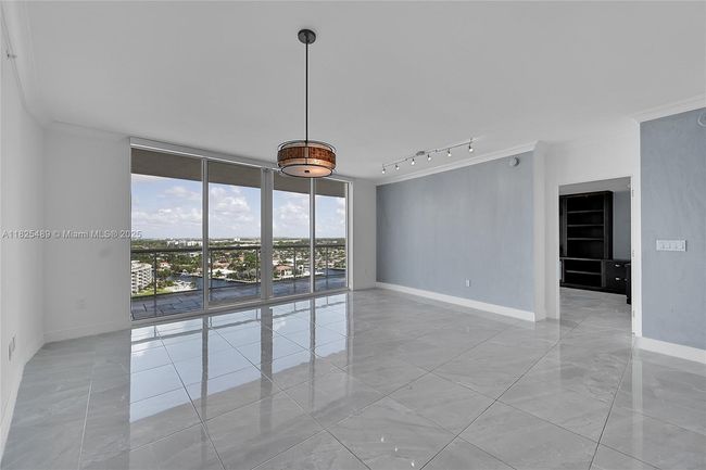 APT-1211 - 1 N Ocean Blvd, Condo with 2 bedrooms, 2 bathrooms and null parking in Pompano Beach FL | Image 10