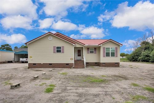 314 1st St, Pembroke, NC, 28372-9572 | Card Image