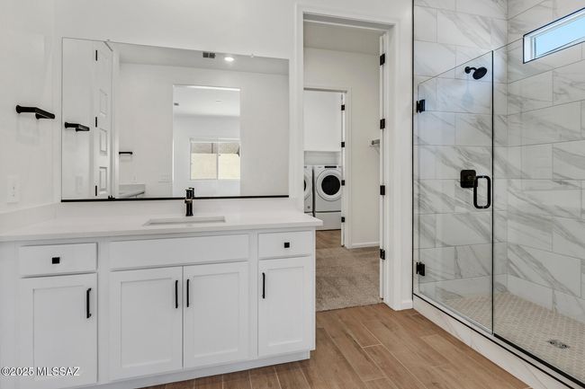 Owner's Bath | Image 11