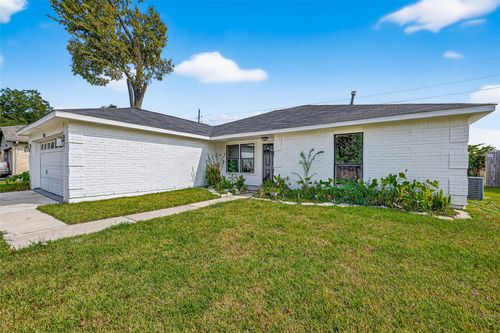 1114 Briarmead Dr, Richmond, TX, 77406-2322 | Card Image