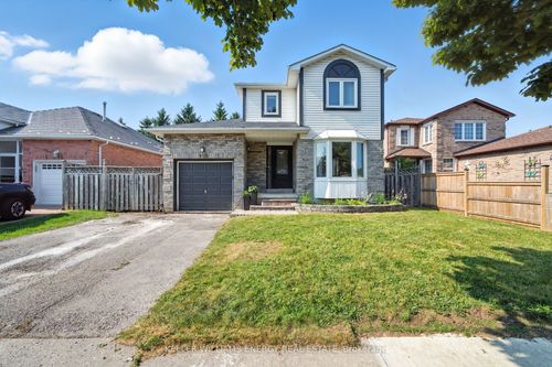 910 Renaissance Dr, Oshawa, ON, L1J8K4 | Card Image