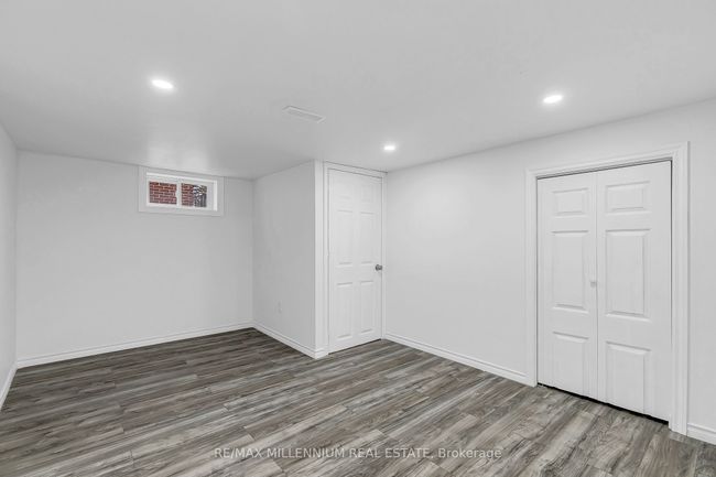991 Parkview Ave, House other with 5 bedrooms, 2 bathrooms and 2 parking in Windsor ON | Image 20