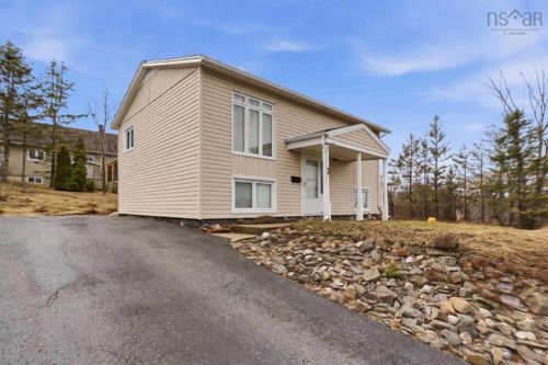 3 Inglewood Avenue, Kentville, NS, B4N1V4 | Card Image