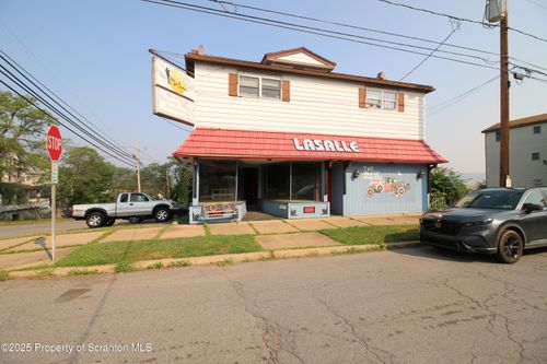 832 S Webster Ave, Scranton, PA, 18505-4206 | Card Image