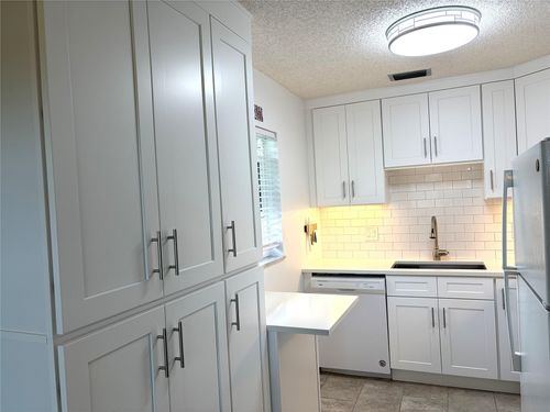 203-34 Pine Arbor Ln, VERO BEACH, FL, 32962-4695 | Card Image