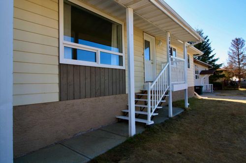 10403 106 Ave, High Level, AB, T0H1Z0 | Card Image