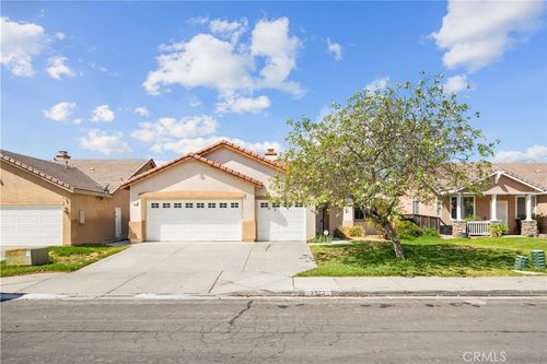 3572 Chesterfield Dr, Perris, CA, 92571-7545 | Card Image