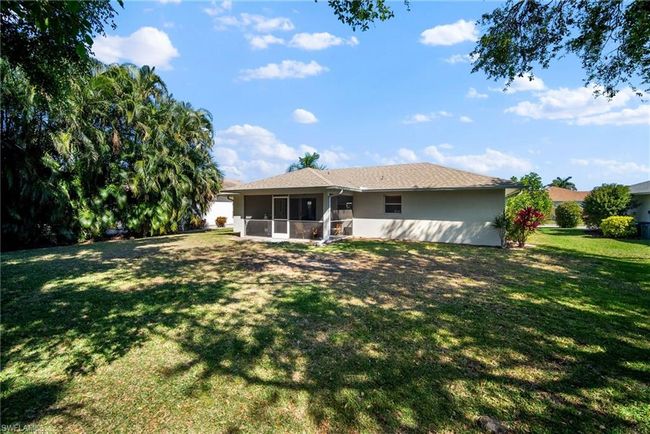 23485 Olde Meadowbrook Cir, House other with 3 bedrooms, 2 bathrooms and 2 parking in ESTERO FL | Image 7