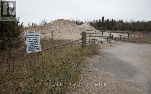 046384 Southgate Rd 04, Southgate, ON, N0C3W3 | Card Image