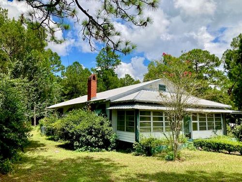 17 Nowling Dr, DeFuniak Springs, FL, 32433-4098 | Card Image