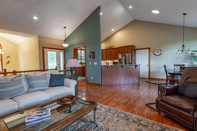 View towards Kitchen | Image 9