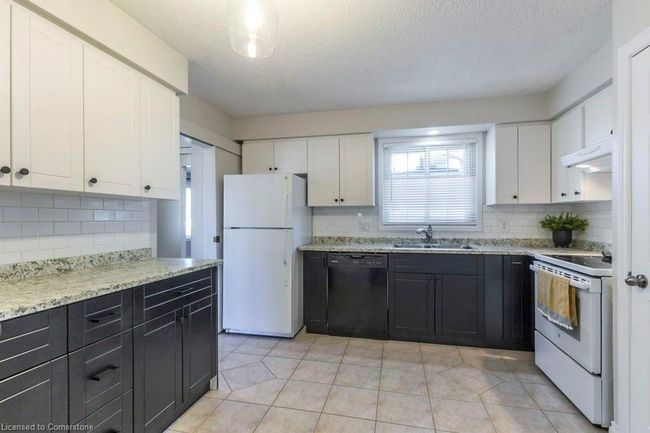 43 Briar Knoll Dr, House other with 3 bedrooms, 2 bathrooms and 4 parking in Kitchener ON | Image 12