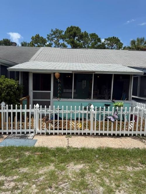 5-24 E Pine St, Carrabelle, FL, 32322-6400 | Card Image