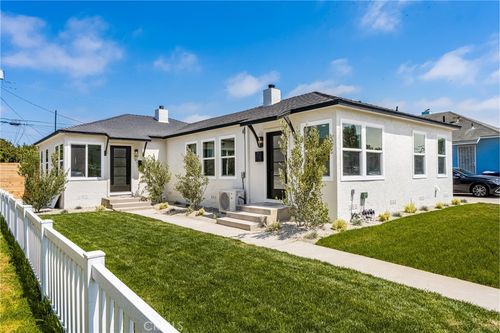 2510 Termino Ave, Long Beach, CA, 90815-1725 | Card Image