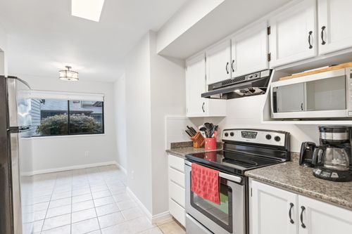 12-20681 Thorne Ave, Maple Ridge, BC, V2X8G2 | Card Image
