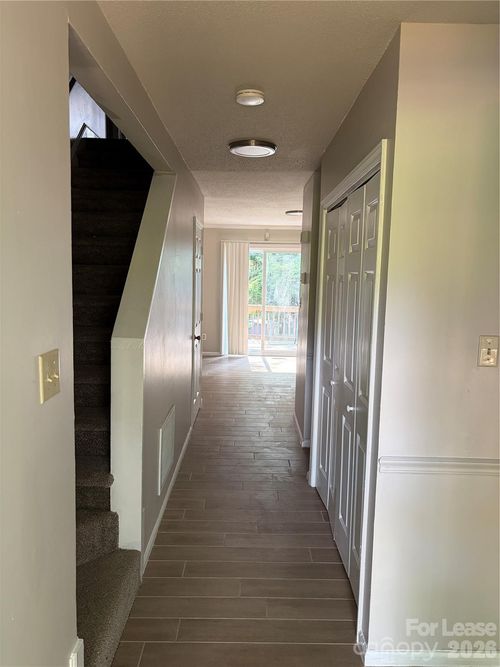 1708 Village Lake Dr, Charlotte, NC, 28212-7822 | Card Image