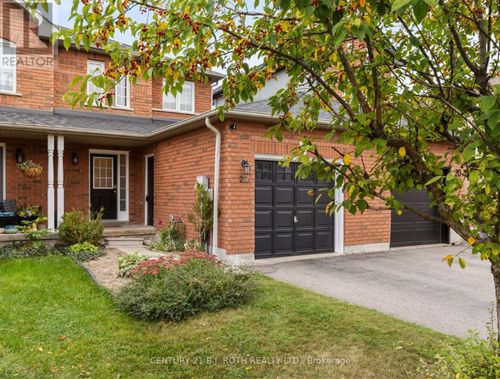 22 Ridwell St, Barrie, ON, L4N0X2 | Card Image