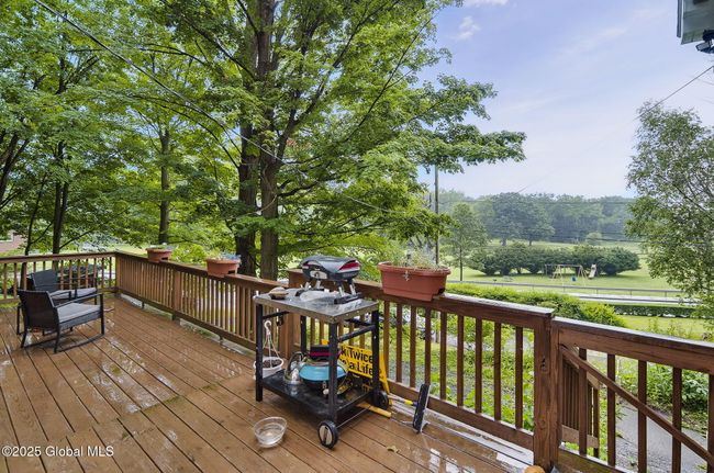 1 Yates St, House other with 3 bedrooms, 2 bathrooms and 1 parking in Troy NY | Image 24