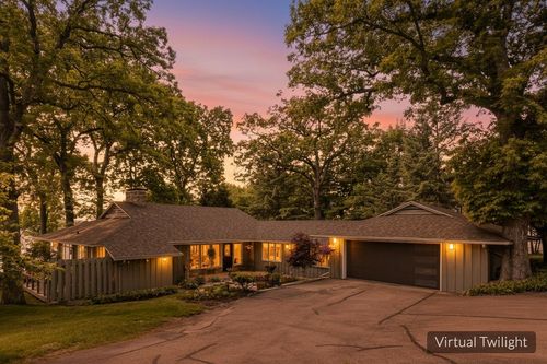 N5667 Lac Verde Cir, Green Lake, WI, 54941-9702 | Card Image