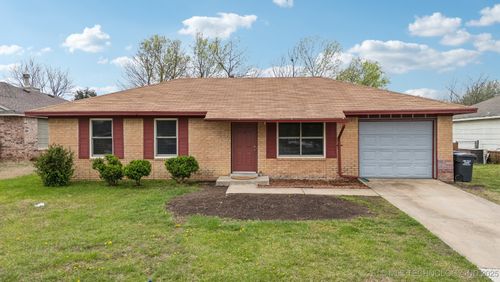 528 W Denny, Catoosa, OK, 74015-2111 | Card Image