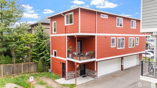 g-7109 Rainier Dr, Everett, WA, 98203-5122 | Card Image