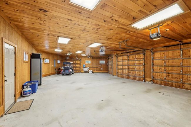 225 Mcgregor Dr, House other with 3 bedrooms, 4 bathrooms and null parking in Brookeland TX | Image 41
