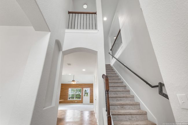 5801 Devonwood St, House other with 4 bedrooms, 3 bathrooms and null parking in Cibolo TX | Image 4