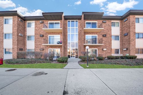 102-4112 98th St, Oak Lawn, IL, 60453-3420 | Card Image