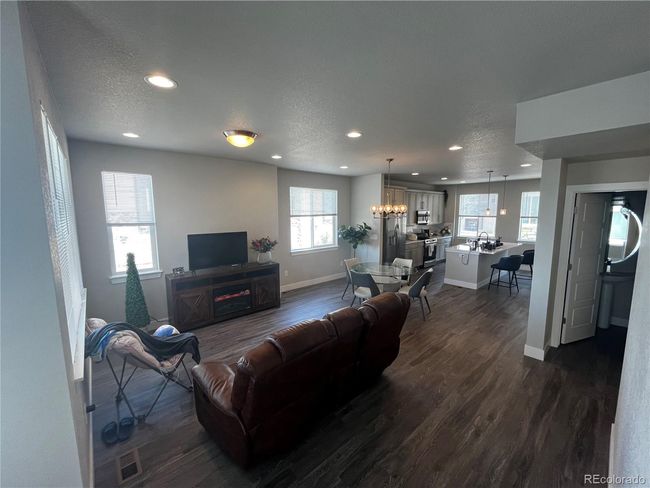 6725 S Tempe Ct, Townhouse with 3 bedrooms, 4 bathrooms and 2 parking in Aurora CO | Image 9