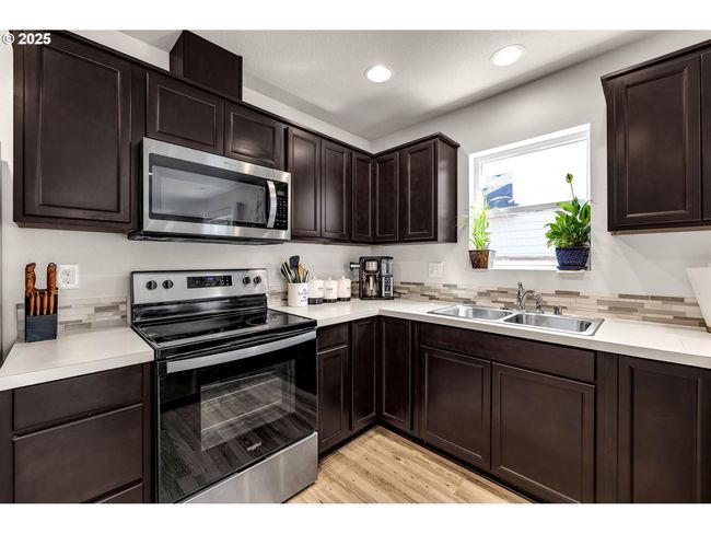 Kitchen-Oven | Image 9