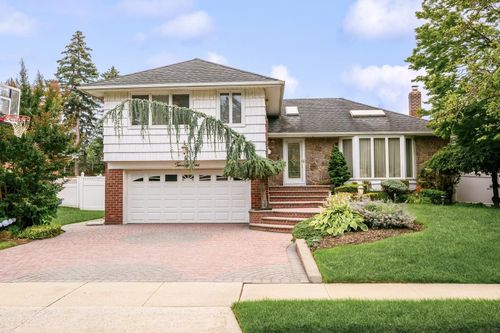 21 Hillvale Rd, Syosset, NY, 11791-6916 | Card Image