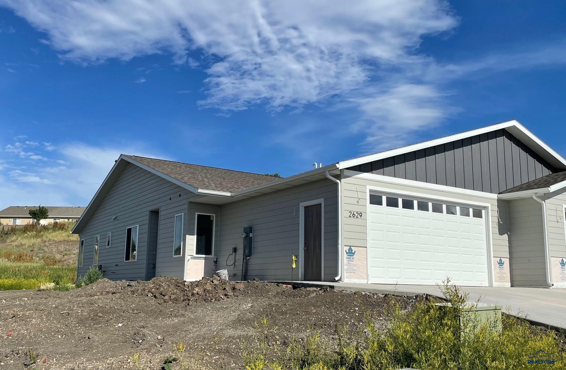 Hennessy Dr, Rapid City, SD 57701