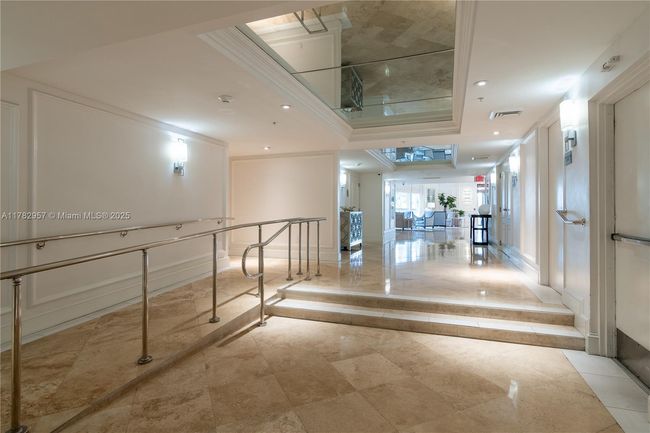 APT-1602C - 100 S Birch Rd, Condo with 3 bedrooms, 3 bathrooms and null parking in Fort Lauderdale FL | Image 54