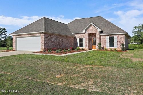 203 Jasmine Cove Cir, Brandon, MS, 39042-1102 | Card Image