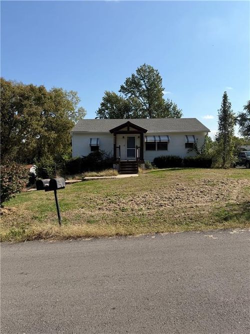 6125 N Denver Ave, Kansas City, MO, 64119-1642 | Card Image