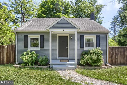 104 Clarkton Ct, LEMOYNE, PA, 17043-2011 | Card Image