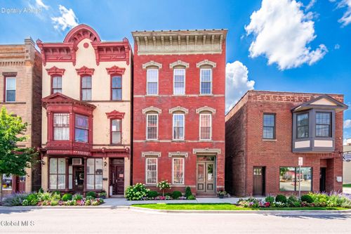 28 White St, Cohoes, NY, 12047-3235 | Card Image