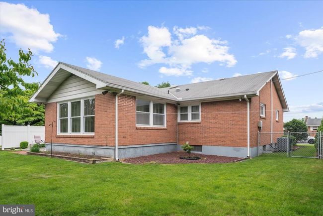 1122 N 14 Th St, House other with 3 bedrooms, 2 bathrooms and null parking in Allentown PA | Image 41