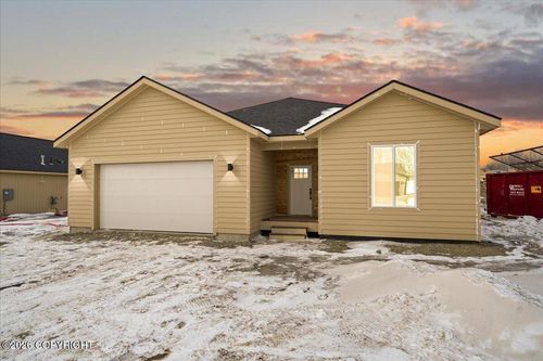 2194 S Skyward View Cir, Palmer, AK, 99645 | Card Image
