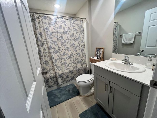 Secondary Bathroom | Image 25