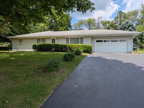 8692 Glacier Dr, BYRON, IL, 61010-9766 | Card Image