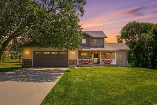 2638 Scenic Ln, Nashua, IA, 50658-9436 | Card Image