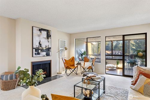 apt-d-11025 Glen Acres Dr S, Seattle, WA, 98168-1573 | Card Image