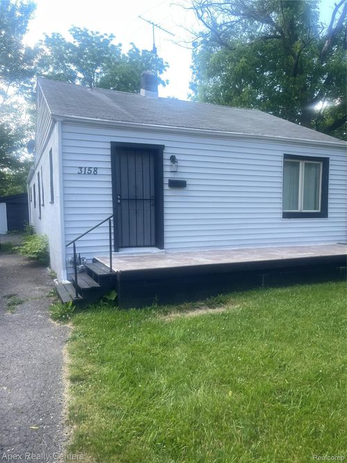3158 Hickory St, Inkster, MI, 48141-2275 | Card Image