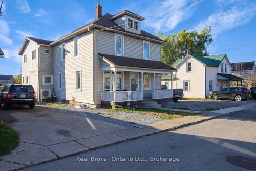 34 Church St, Port Colborne, ON, L3K2M4 | Card Image