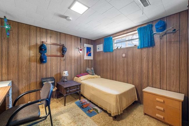8 Foley Road Se, House other with 3 bedrooms, 1 bathrooms and 3 parking in Calgary AB | Image 27