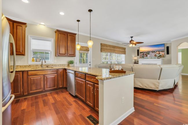 811 10 Th Ave S, House other with 6 bedrooms, 4 bathrooms and 10 parking in Surfside Beach SC | Image 10