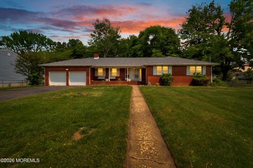 18 Foley Ave, Edison, NJ, 08820-1927 | Card Image